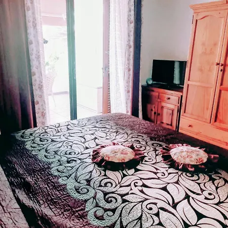 Parque Santiago 2 En Playa De Americas