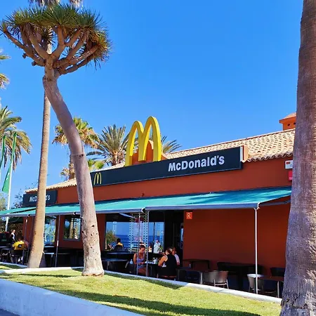 Parque Santiago 2 En Playa De Americas Арона